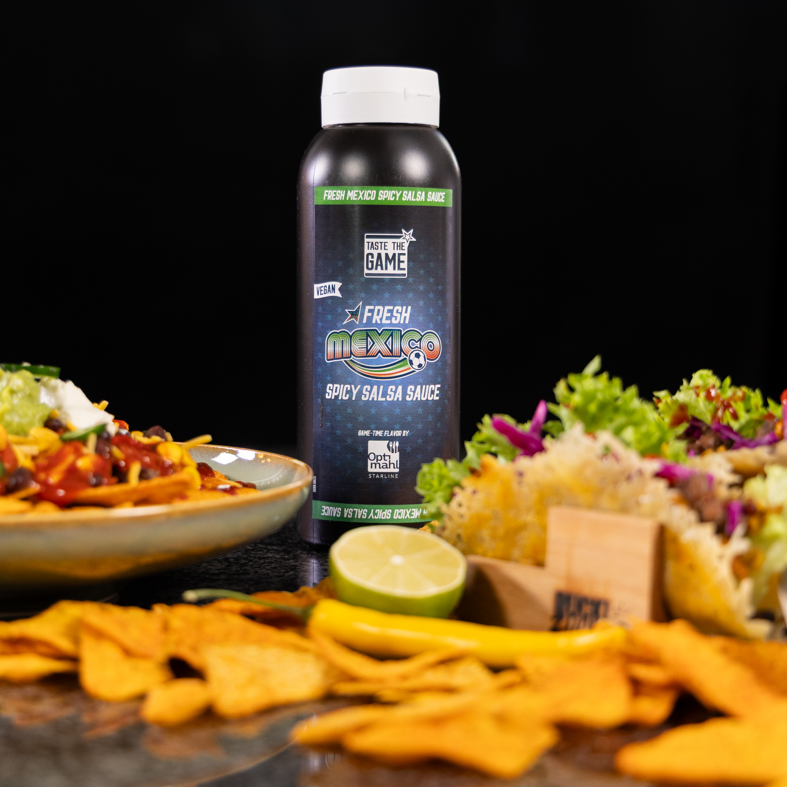 Mexico Spicy Salsa Sauce mit Tacos, Tortilla-Chips und Limette